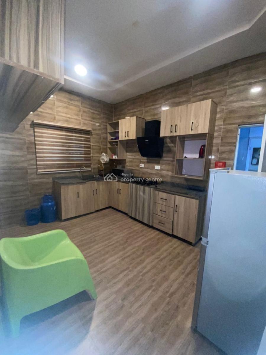 Standard  2 Bedroom Flat, Gwarinpa, Gwarinpa, Abuja, Flat / Apartment for Rent