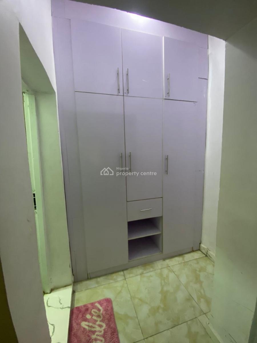 Standard  2 Bedroom Flat, Gwarinpa, Gwarinpa, Abuja, Flat / Apartment for Rent