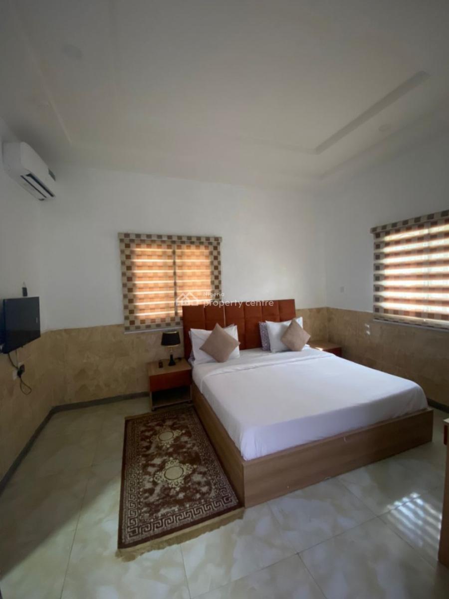 Standard  2 Bedroom Flat, Gwarinpa, Gwarinpa, Abuja, Flat / Apartment for Rent