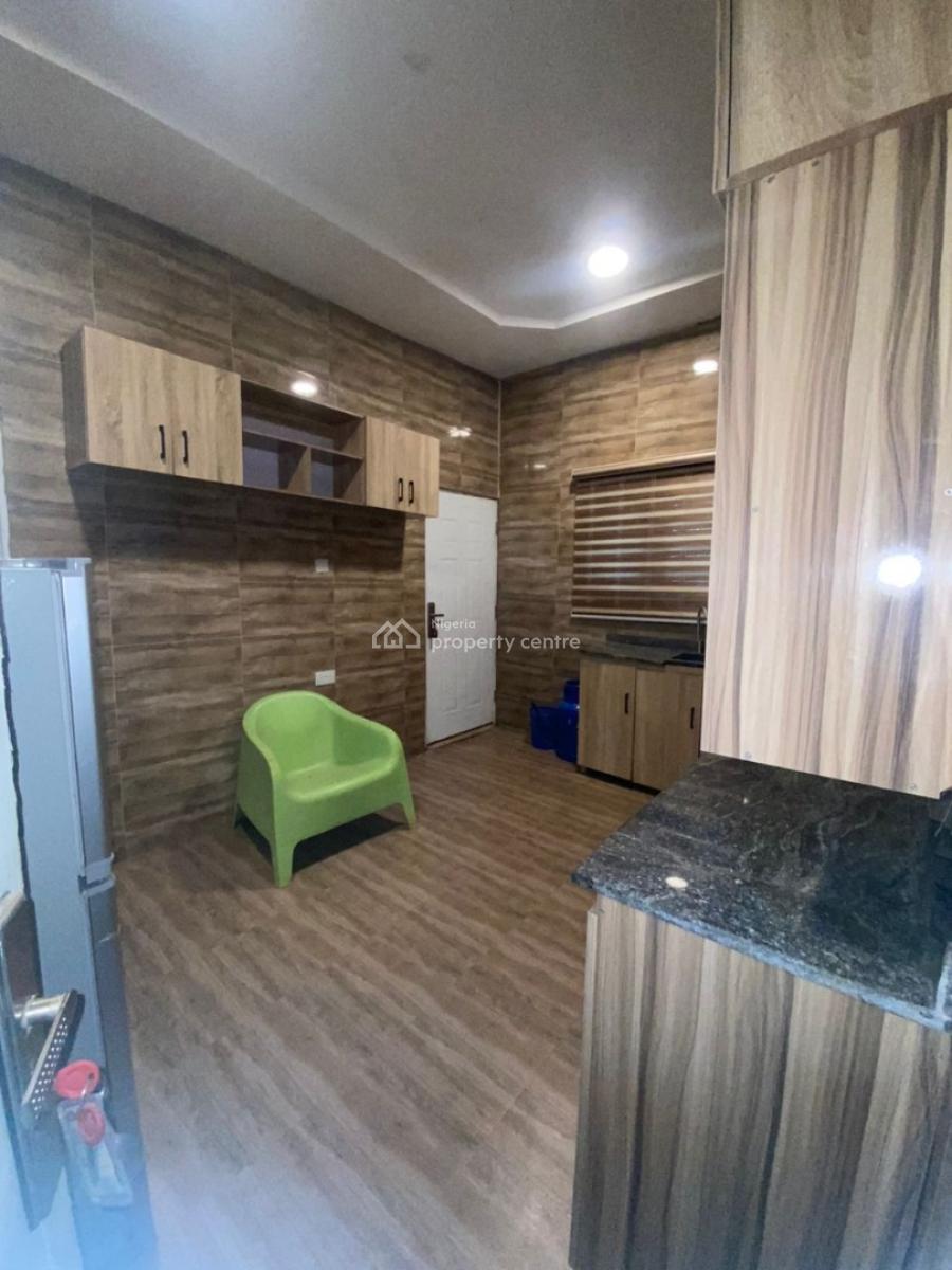 Standard  2 Bedroom Flat, Gwarinpa, Gwarinpa, Abuja, Flat / Apartment for Rent