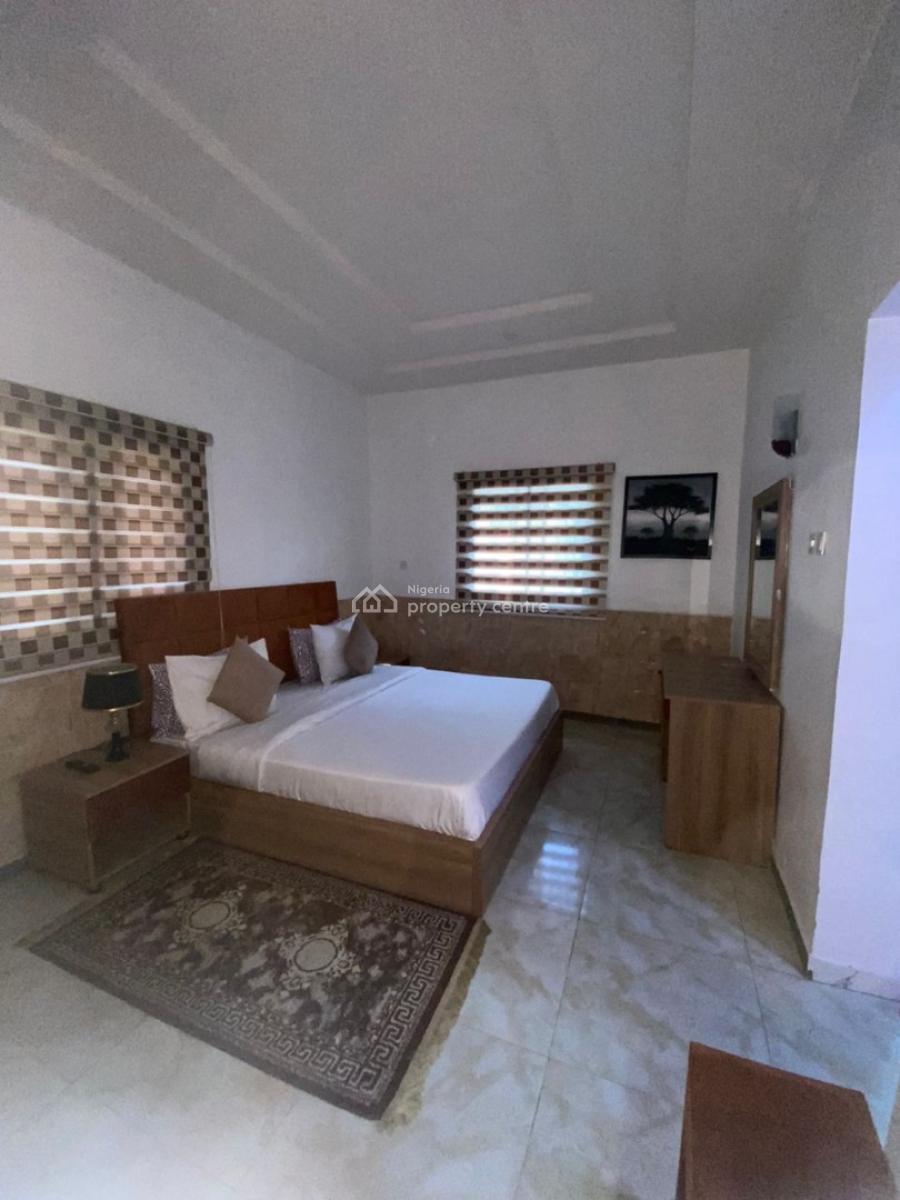 Standard  2 Bedroom Flat, Gwarinpa, Gwarinpa, Abuja, Flat / Apartment for Rent