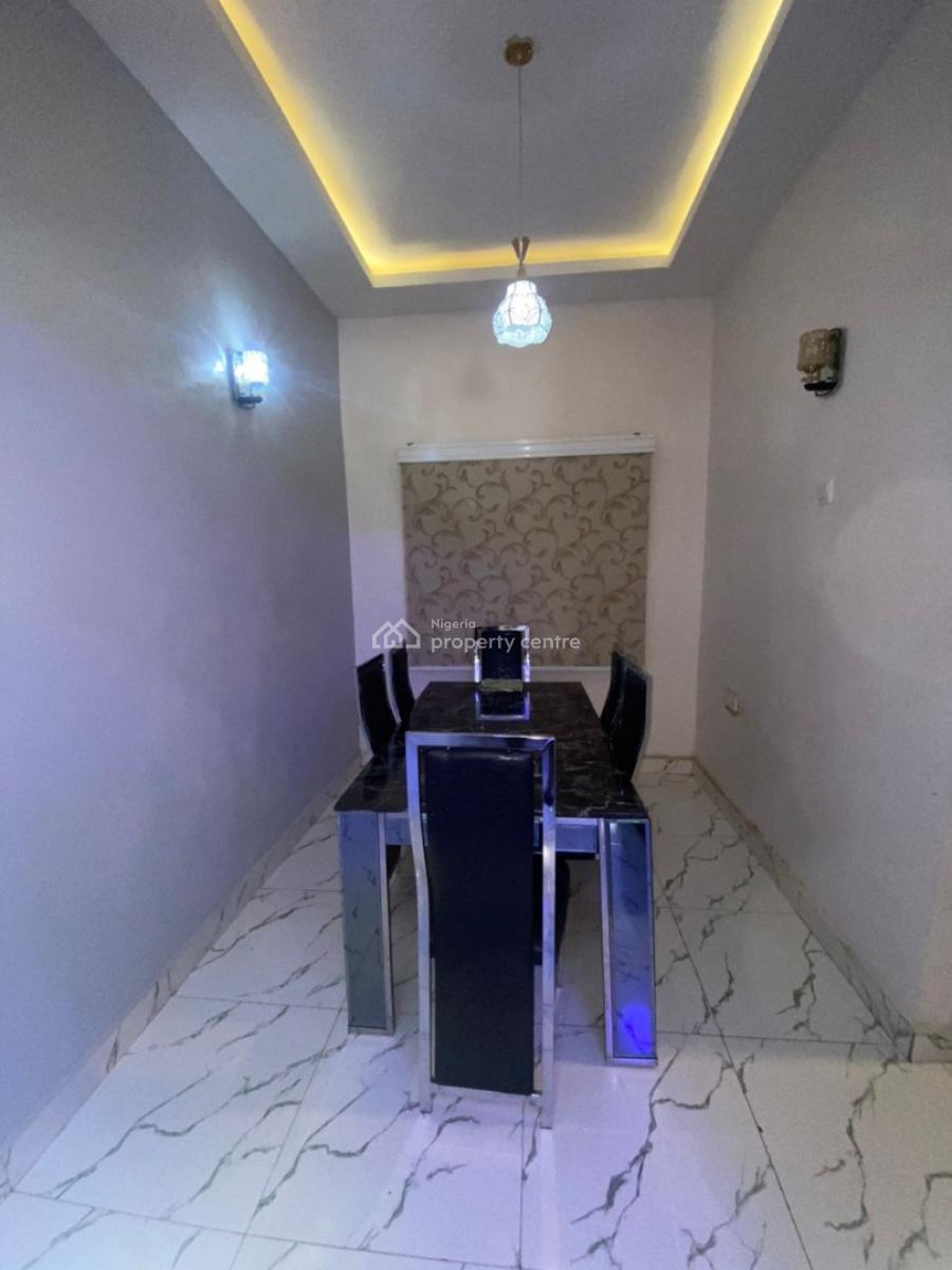Standard  2 Bedroom Flat, Gwarinpa, Gwarinpa, Abuja, Flat / Apartment for Rent