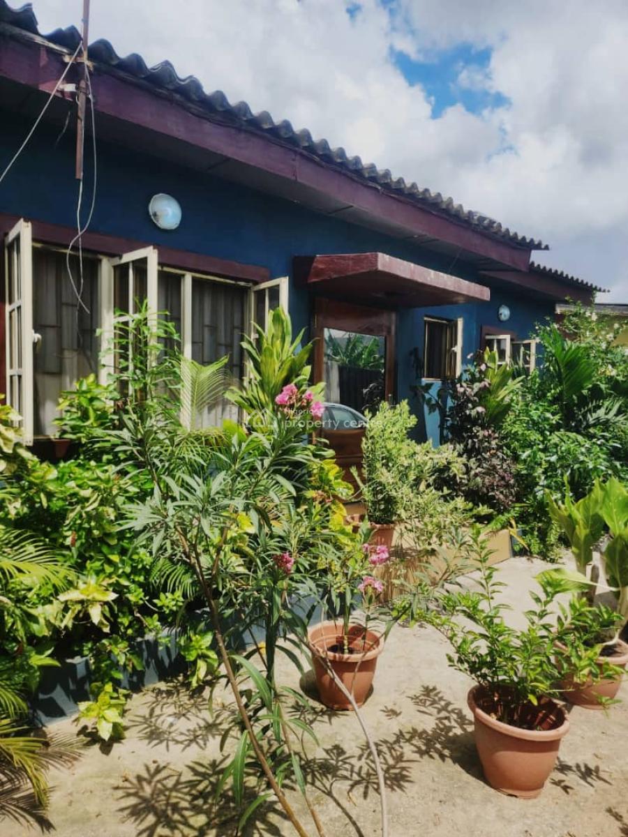 Comtemporary 3 Bedroomw All Room Ensuites, Self Compound Available, Gold Crescent, Jakande, Isolo, Lagos, Detached Bungalow for Sale