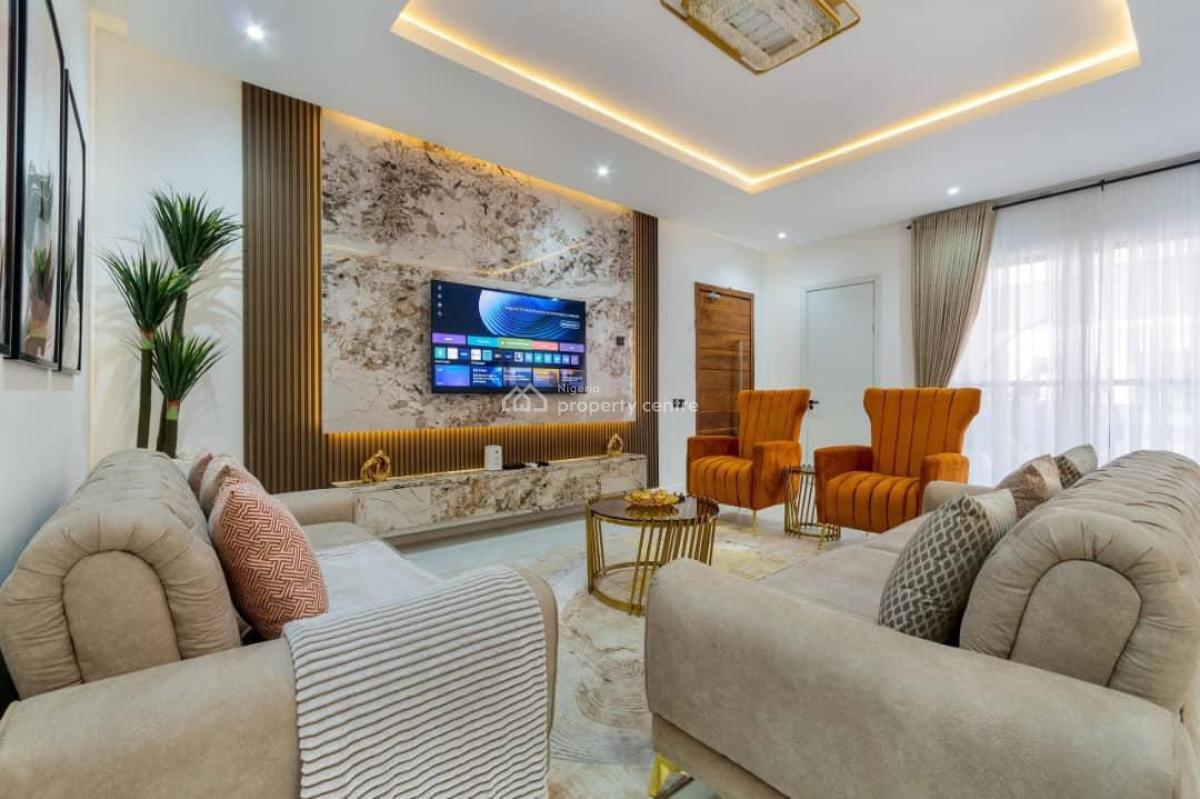 Luxury 3bedroom Apartment with Pool, Gym  & Bathub, Ensuite Rooms, Parking Space, Unlimited Wifi, Comfortable and Secure, Ikate, Lekki, Lagos, Flat / Apartment Short Let