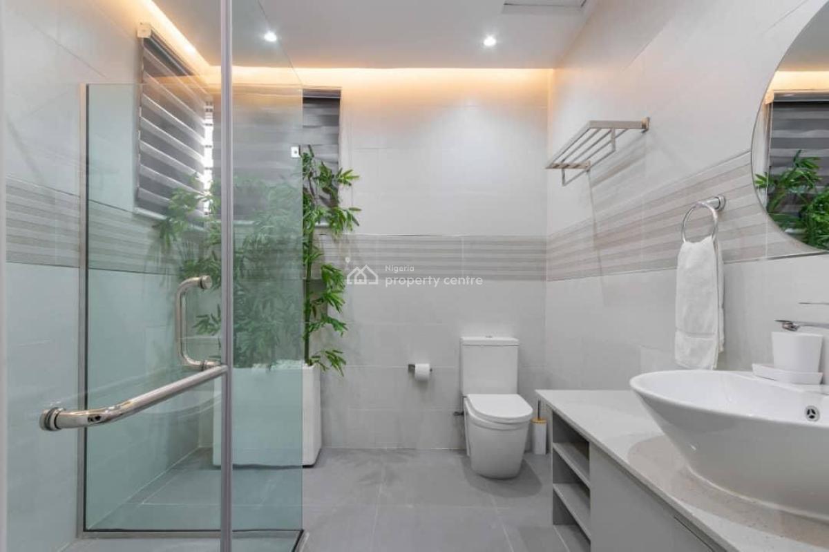 Luxury 3bedroom Apartment with Pool, Gym  & Bathub, Ensuite Rooms, Parking Space, Unlimited Wifi, Comfortable and Secure, Ikate, Lekki, Lagos, Flat / Apartment Short Let