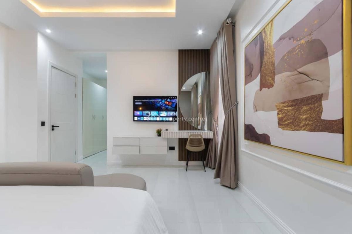 Luxury 3bedroom Apartment with Pool, Gym  & Bathub, Ensuite Rooms, Parking Space, Unlimited Wifi, Comfortable and Secure, Ikate, Lekki, Lagos, Flat / Apartment Short Let