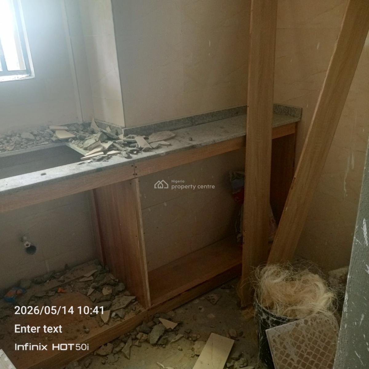 Two Bedroom Apartment Upstairs, Budu Thomas Estate, Ajiwe, Ajah, Lagos, Flat / Apartment for Rent
