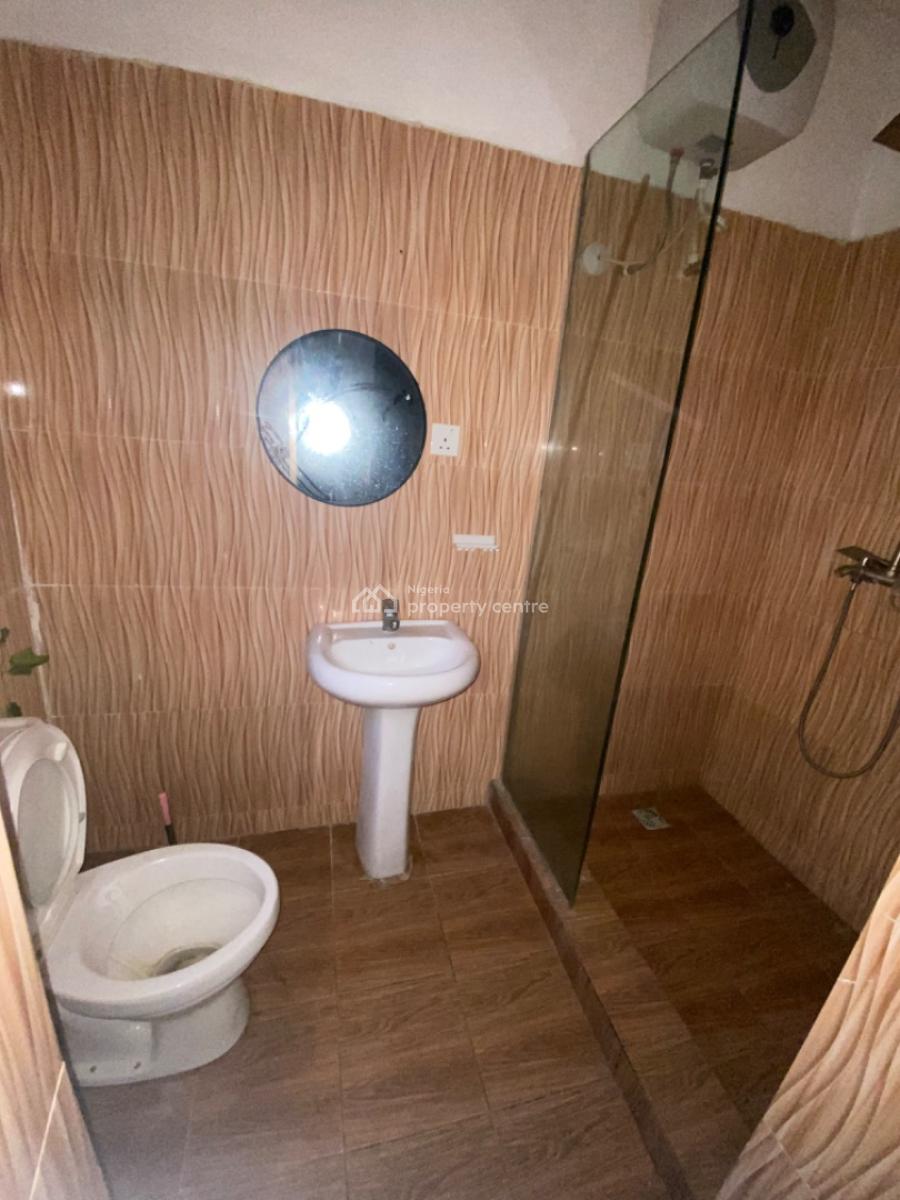 Neatly Used 4bedroom Flat, Peninsula Garden Estate, Behind Blenco, Ajah, Lagos, Flat / Apartment for Rent