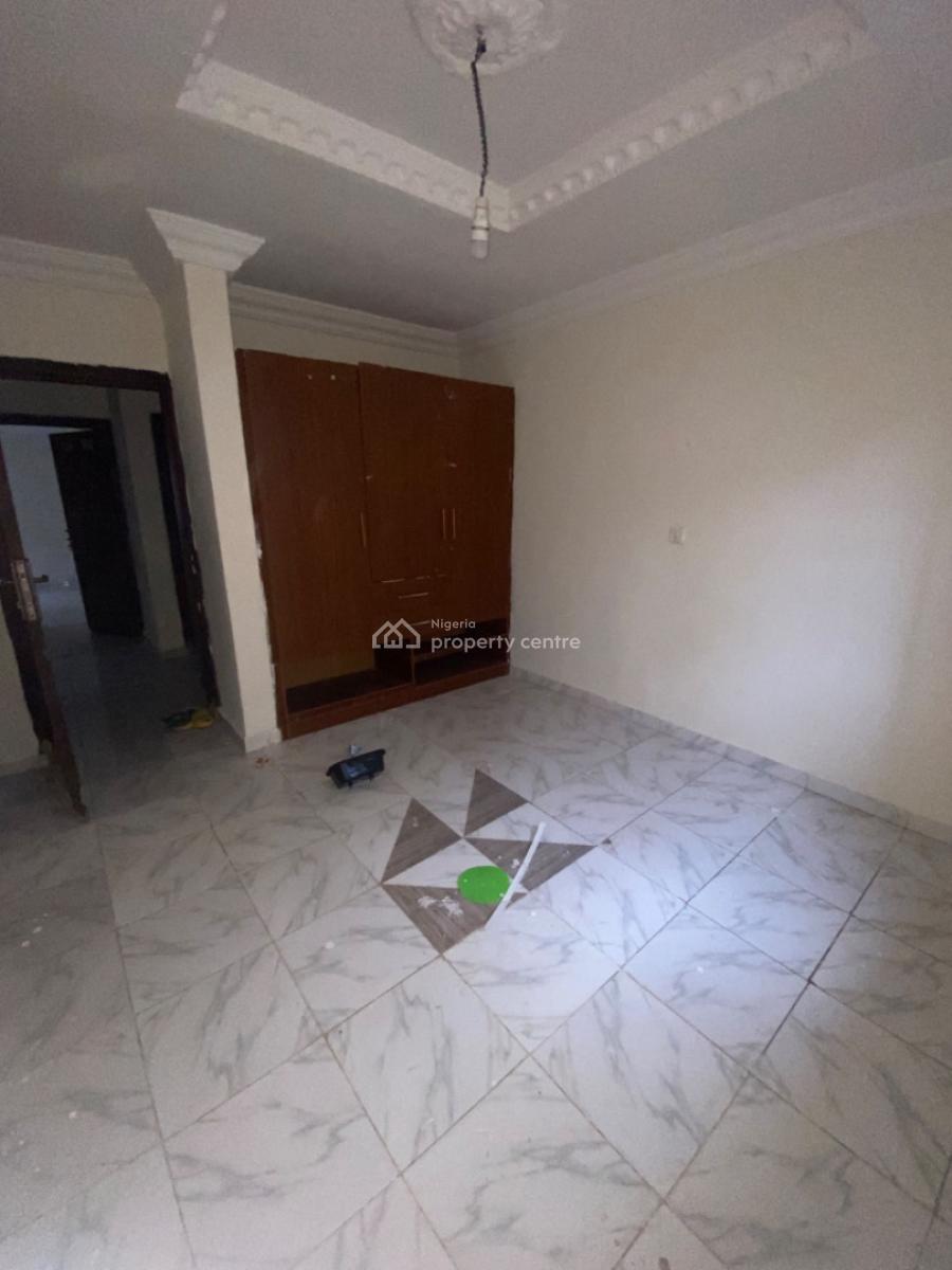 Neatly Used 3bedroom Flat, Peninsula Garden Estate, Behind Blenco, Ajah, Lagos, Flat / Apartment for Rent