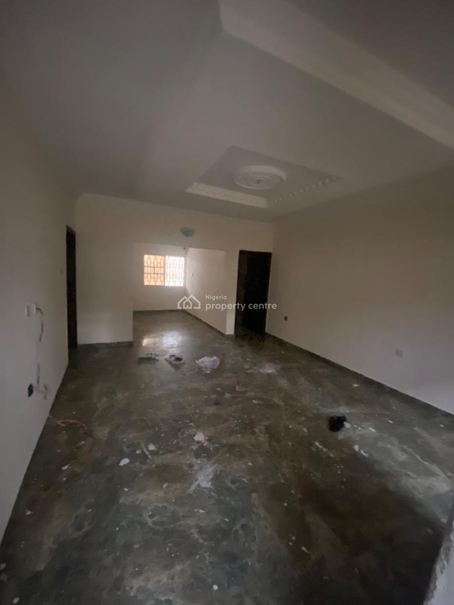 Neatly Used 3bedroom Flat, Peninsula Garden Estate, Behind Blenco, Ajah, Lagos, Flat / Apartment for Rent