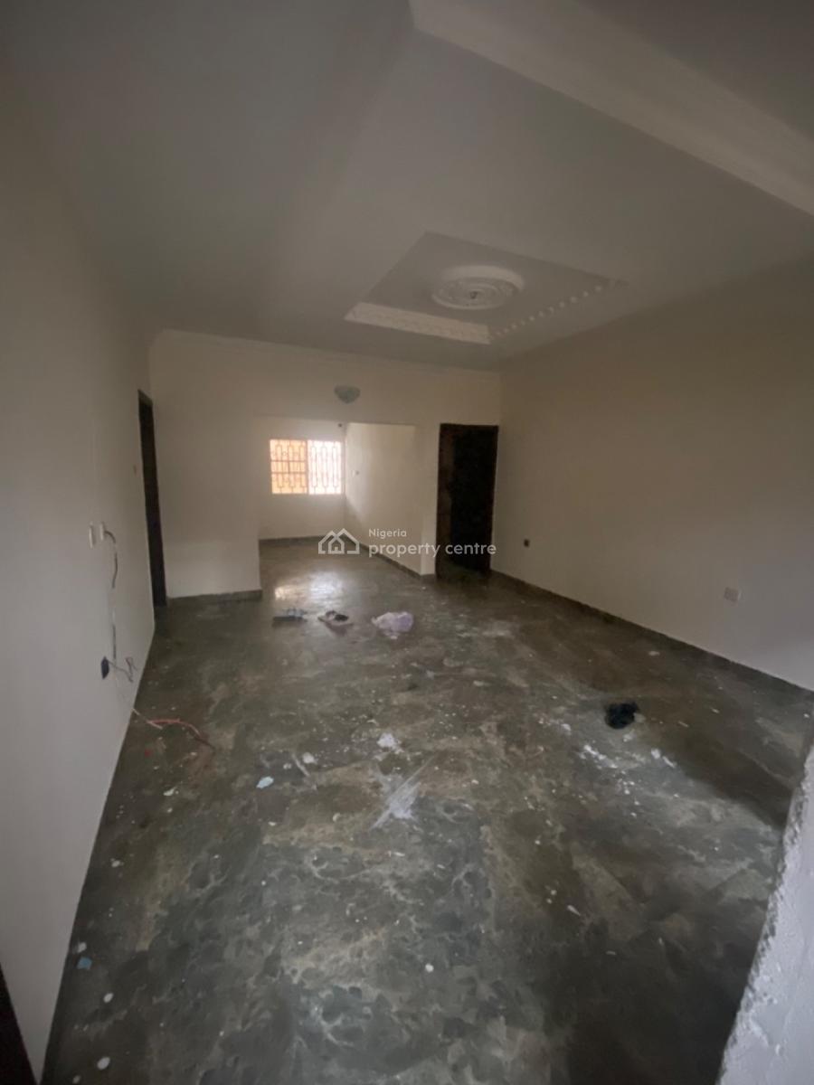 Neatly Used 3bedroom Flat, Peninsula Garden Estate, Behind Blenco, Ajah, Lagos, Flat / Apartment for Rent