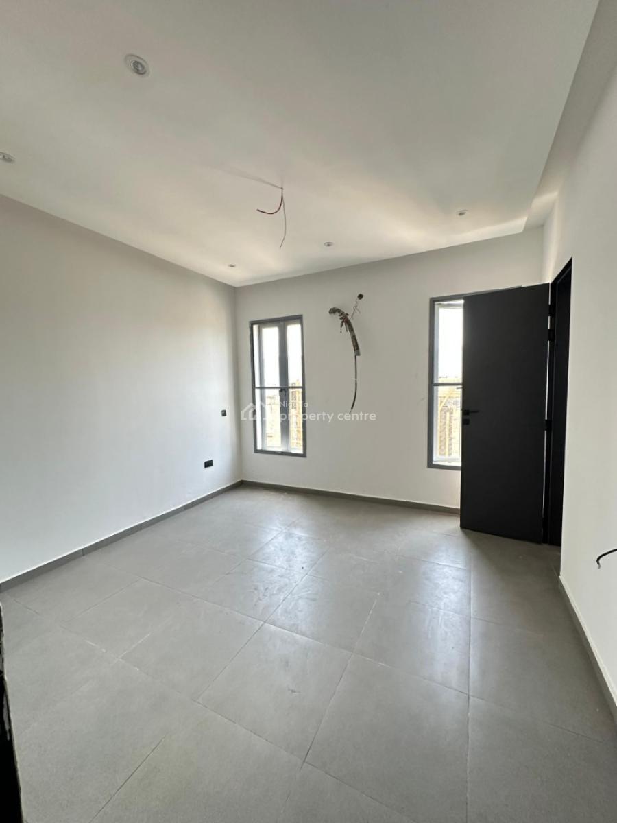 Strategic Luxury Spacious  4 Bedroom Terraced Duplex, Lekki Phase 1, Lekki, Lagos, Terraced Duplex for Sale