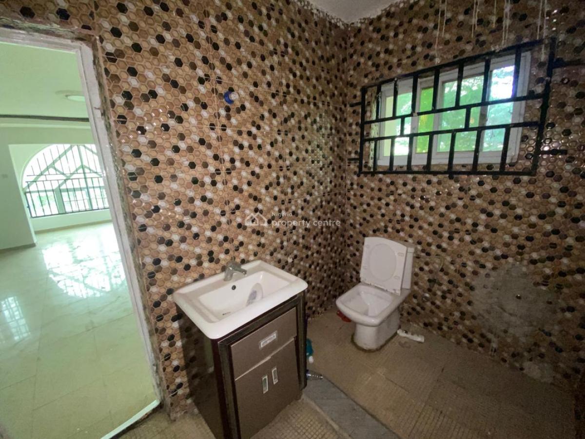 Renovated 4 Bedroom Semi-detached Duplex with 2 Rooms Bq, Jabi, Abuja, Semi-detached Duplex for Rent