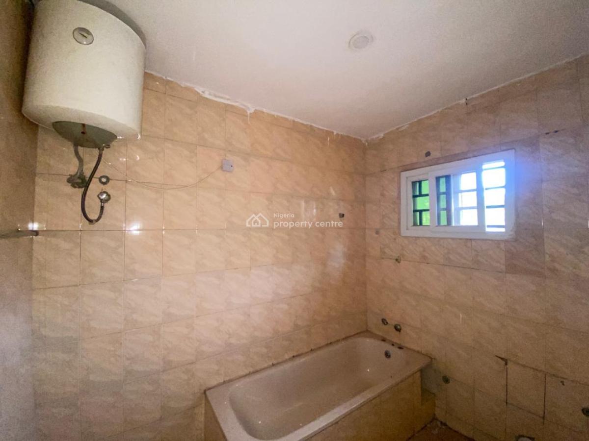 Renovated 4 Bedroom Semi-detached Duplex with 2 Rooms Bq, Jabi, Abuja, Semi-detached Duplex for Rent