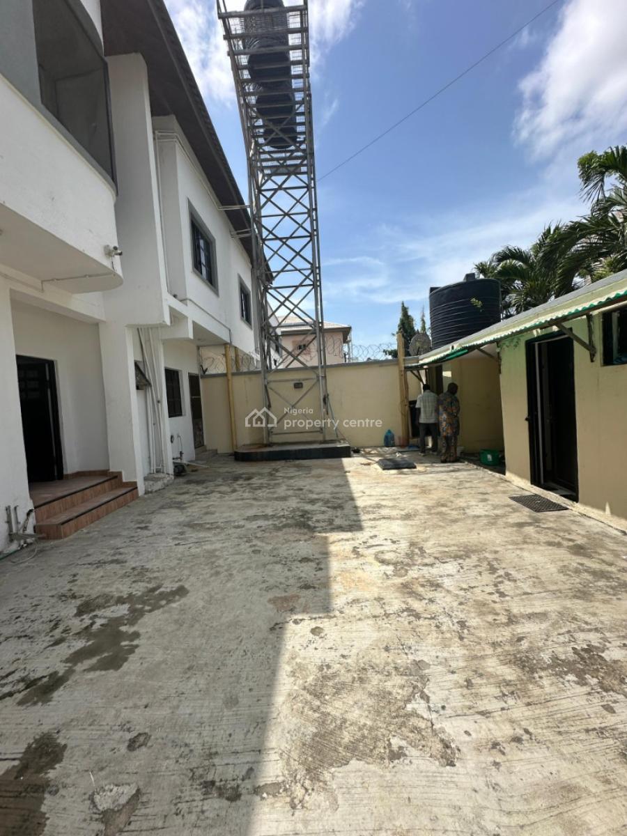Newly Renovated 4 Bedroom Semi-detached Duplex with a Room Bq, Lekki Phase 1, Lekki, Lagos, Semi-detached Duplex for Rent