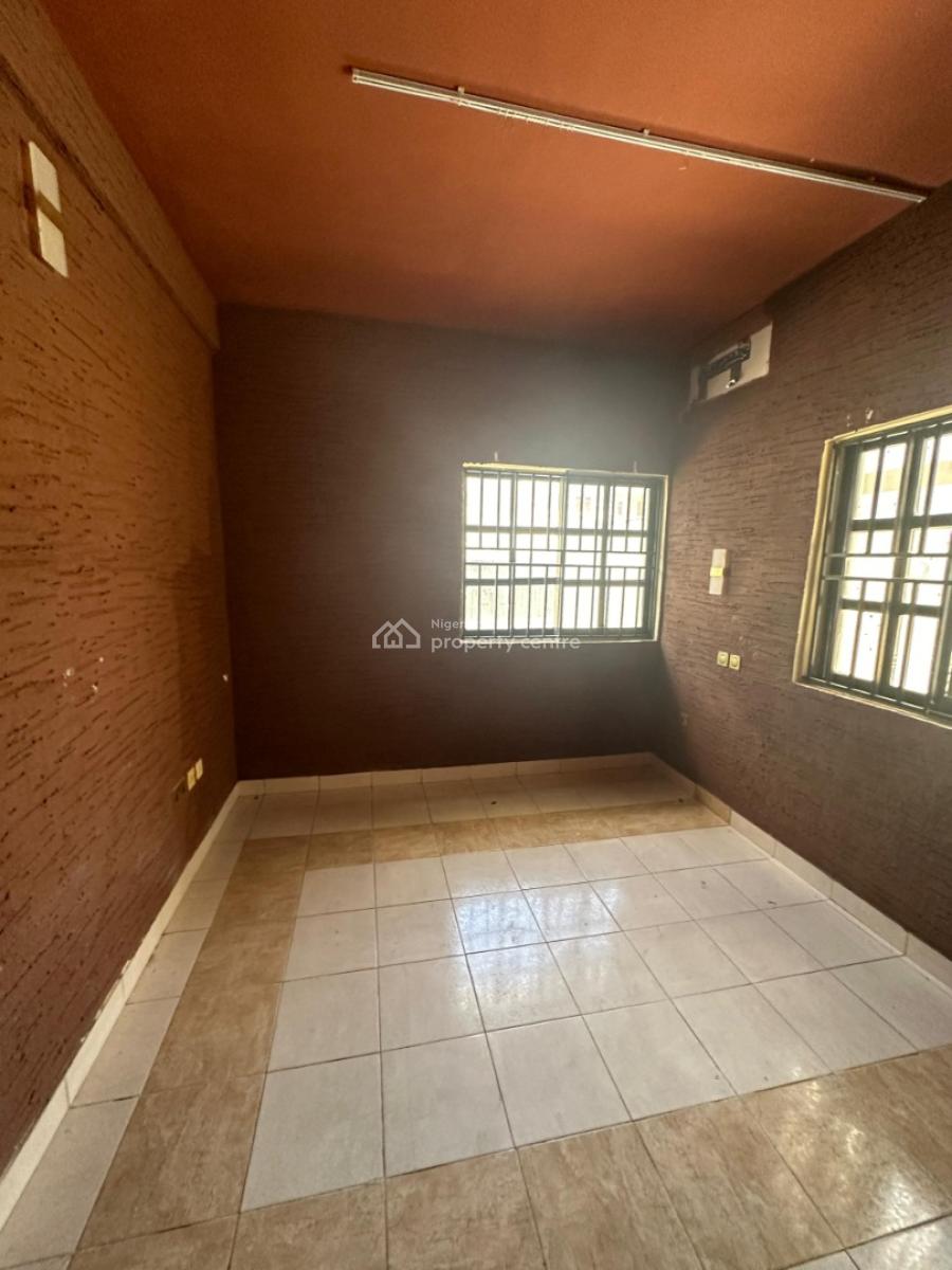 Newly Renovated 4 Bedroom Semi-detached Duplex with a Room Bq, Lekki Phase 1, Lekki, Lagos, Semi-detached Duplex for Rent
