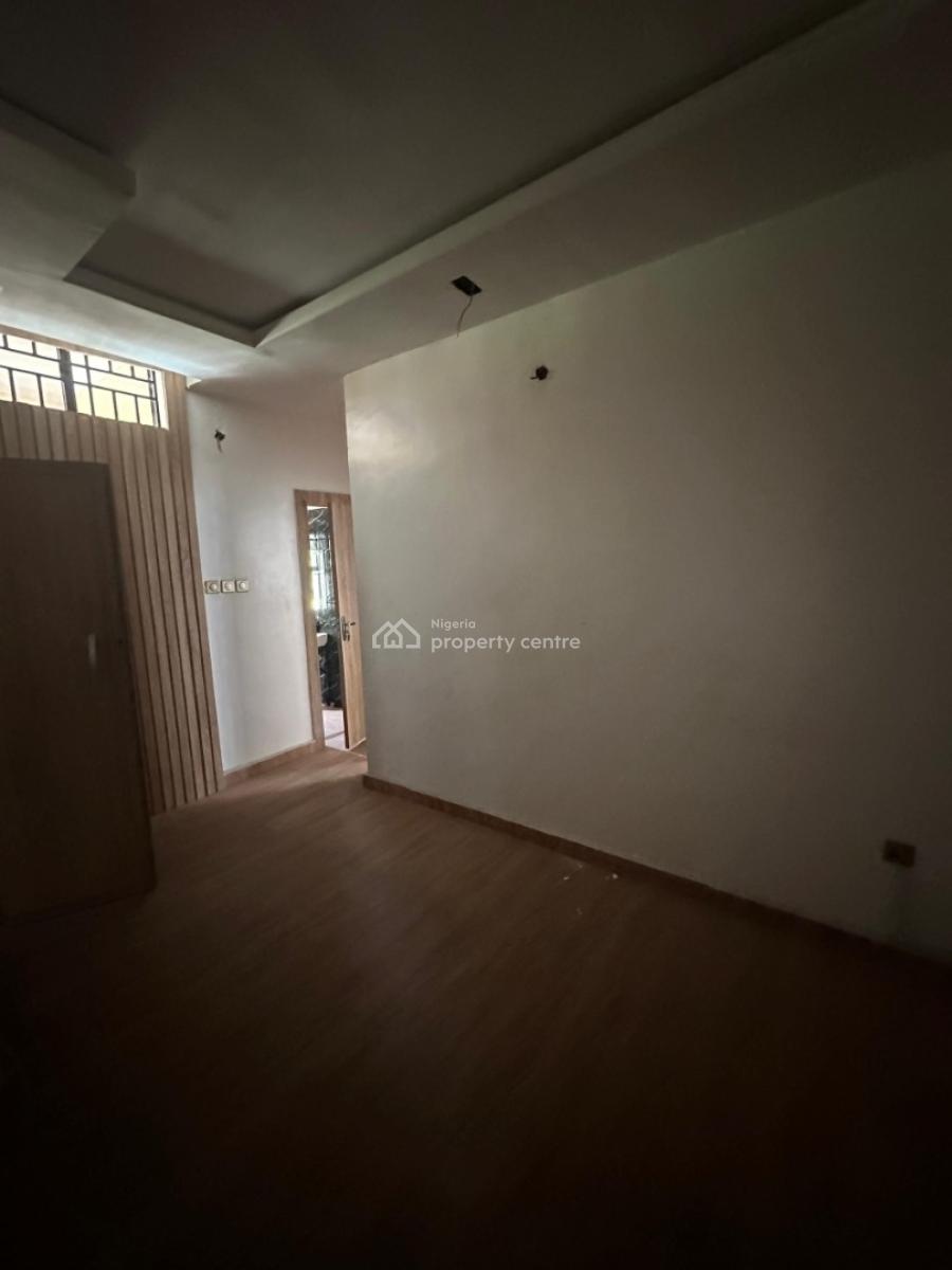 Newly Renovated 4 Bedroom Semi-detached Duplex with a Room Bq, Lekki Phase 1, Lekki, Lagos, Semi-detached Duplex for Rent