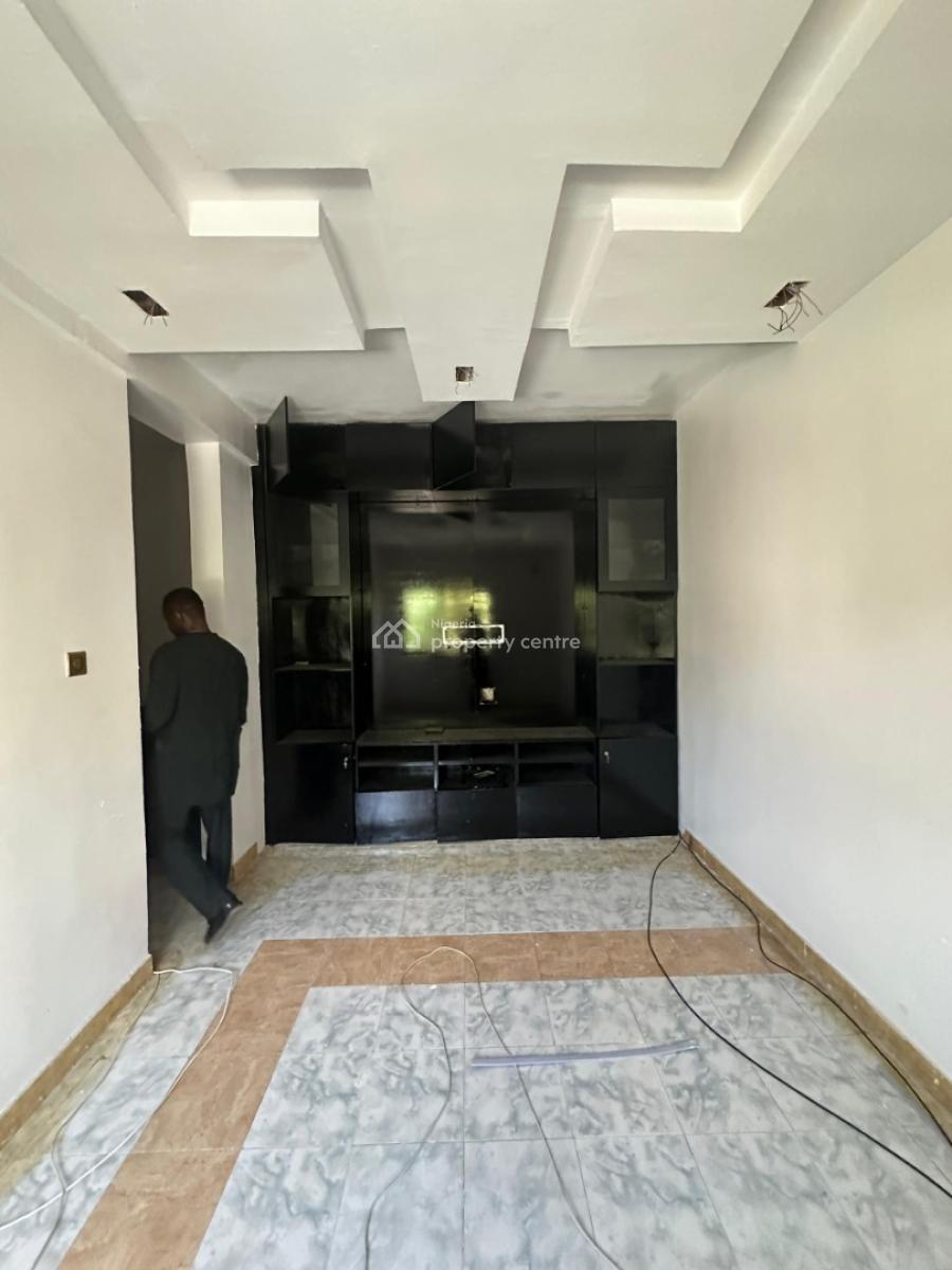 Newly Renovated 4 Bedroom Semi-detached Duplex with a Room Bq, Lekki Phase 1, Lekki, Lagos, Semi-detached Duplex for Rent