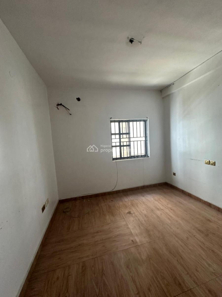 Newly Renovated 4 Bedroom Semi-detached Duplex with a Room Bq, Lekki Phase 1, Lekki, Lagos, Semi-detached Duplex for Rent
