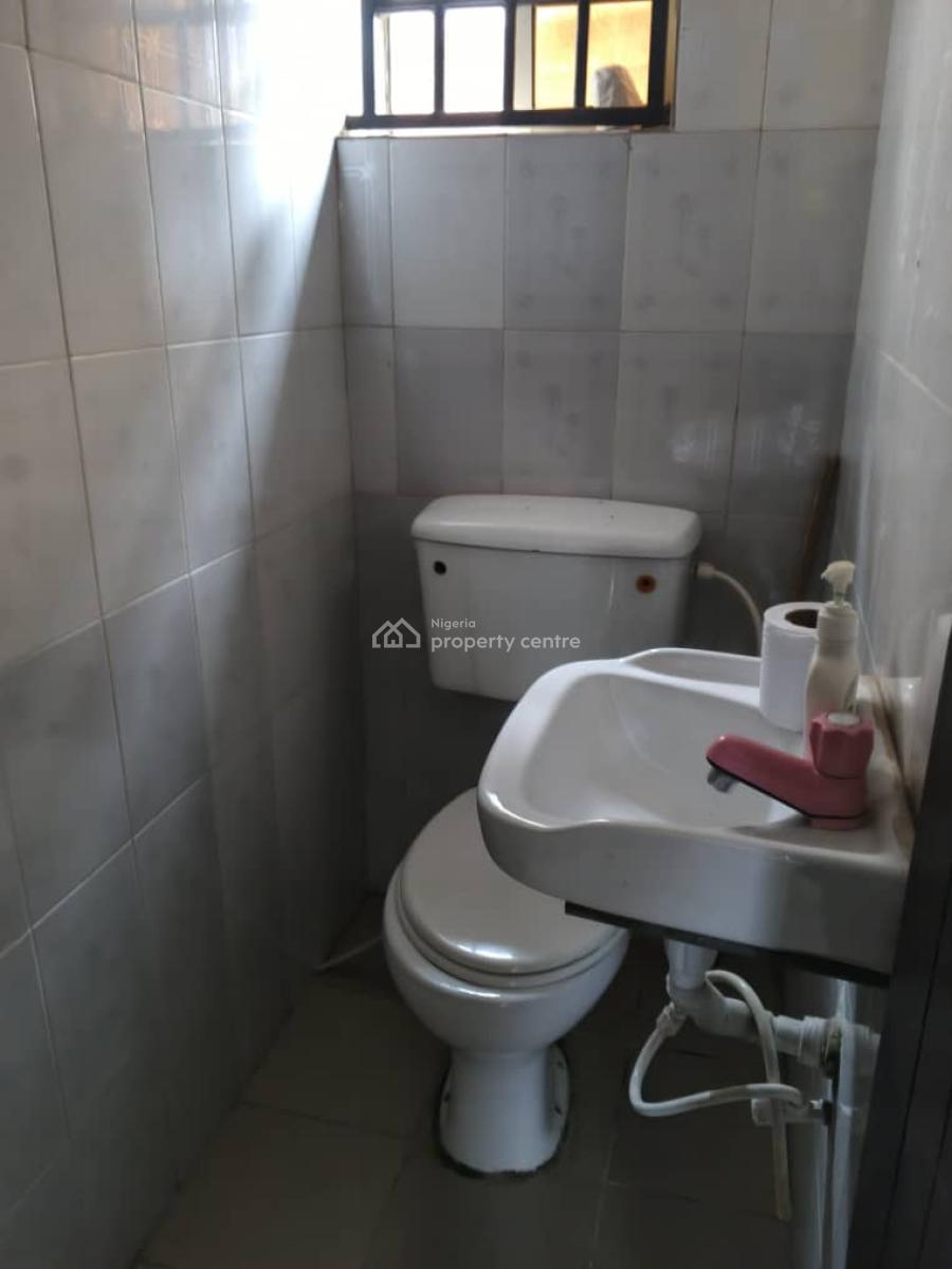 Luxury 3bed Flat in a Mini Estate, Olowora, Omole Phase 2, Ikeja, Lagos, Flat / Apartment for Rent