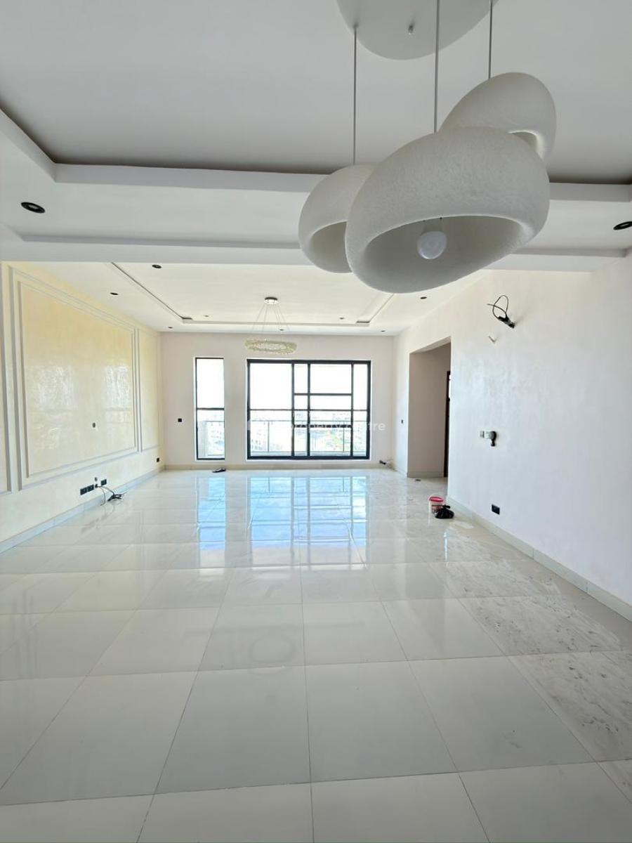 Enjoy Theurapeutic Views in This 3 Bedroom Penthouse, Lekki Phase 1, Lekki, Lagos, Flat / Apartment for Sale