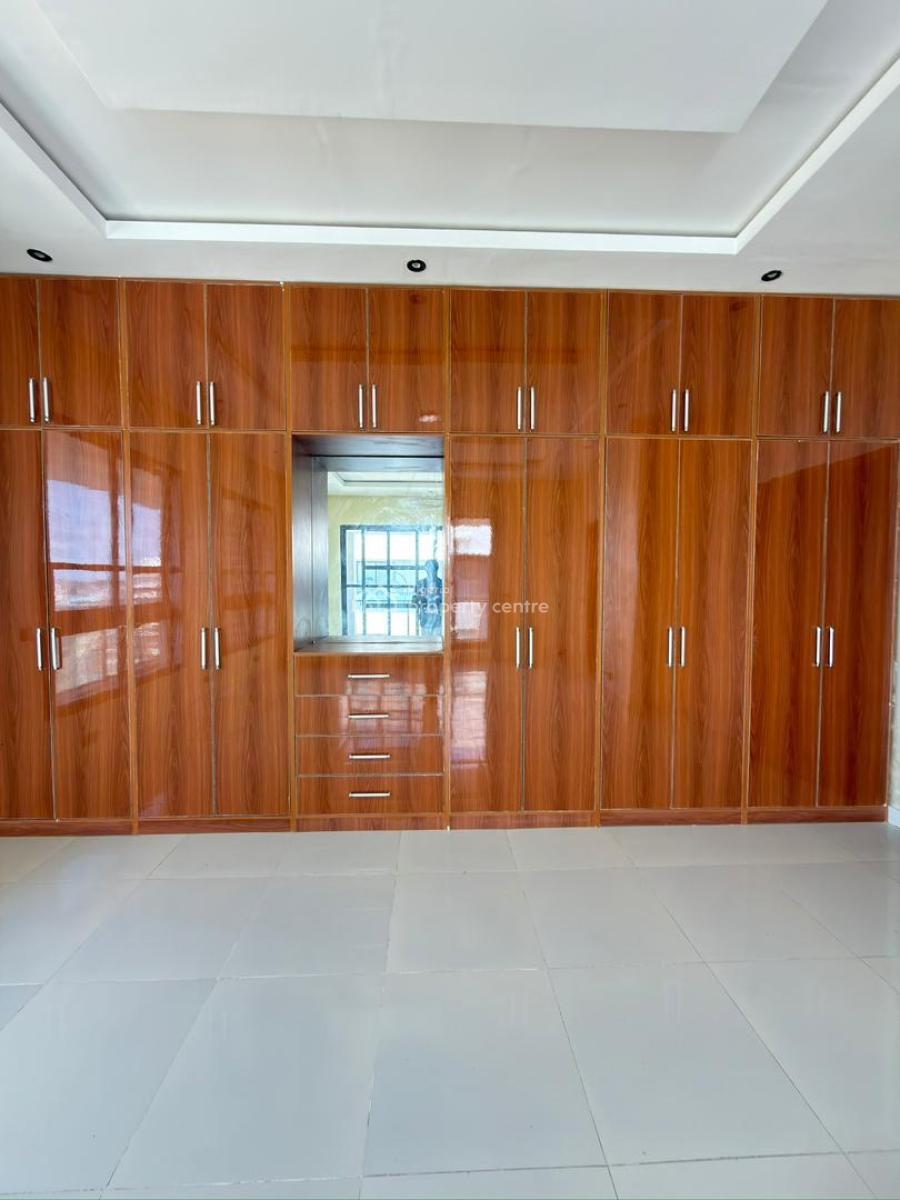 Enjoy Theurapeutic Views in This 3 Bedroom Penthouse, Lekki Phase 1, Lekki, Lagos, Flat / Apartment for Sale