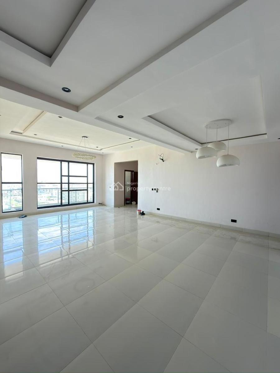 Enjoy Theurapeutic Views in This 3 Bedroom Penthouse, Lekki Phase 1, Lekki, Lagos, Flat / Apartment for Sale