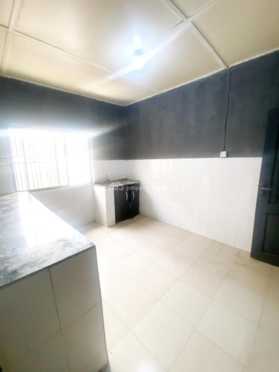Well Maintained 4 Bedroom Apartment, Morgan, Ojodu Berger, Ojodu, Lagos, Flat / Apartment for Rent