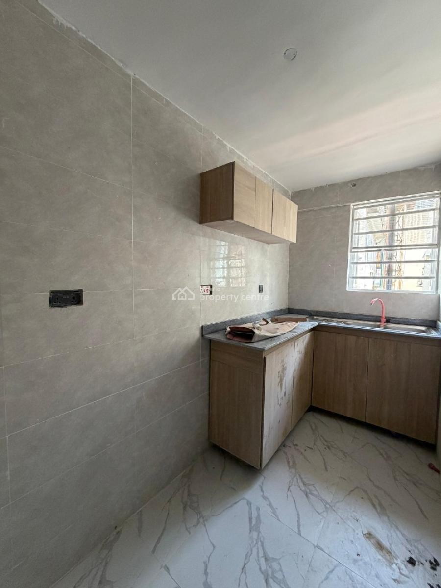 Very Neat 2 Bedroom Apartment with En-suite Bedrooms, Chevron Toll Gate, Orchid Road, Lekki, Lagos, Flat / Apartment for Rent