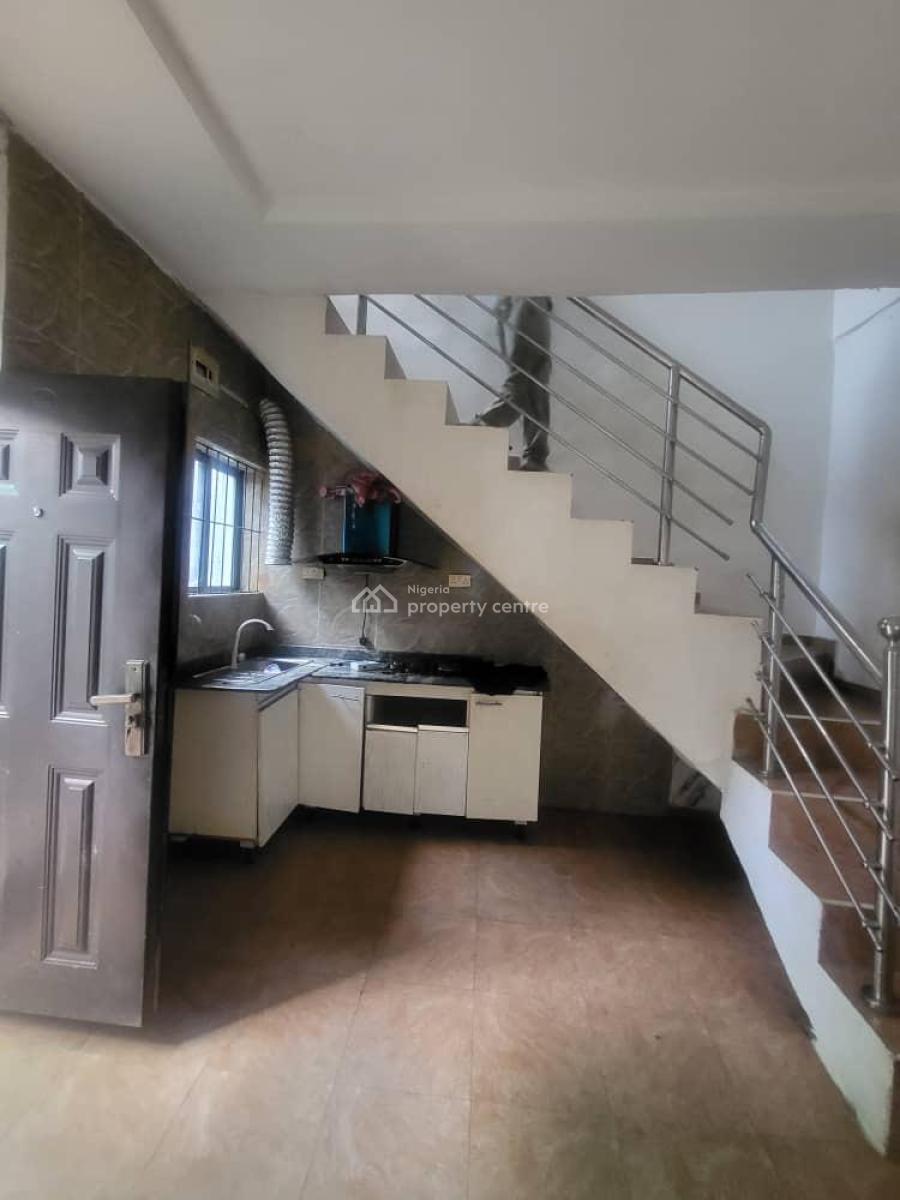 Mini Terrace Duplex, Magodo, Lagos, Terraced Duplex for Rent