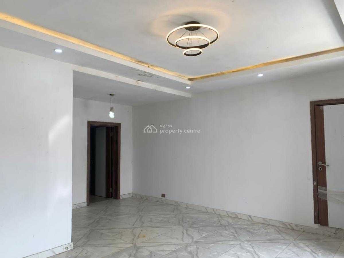 Luxury 3 Bedroom Apartment with Bq, Estate Off Pinnock Beachestate Road, Osapa, Lekki, Lagos, Flat / Apartment for Rent