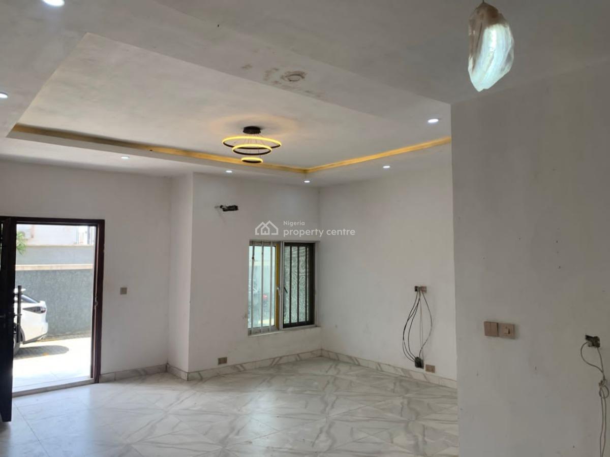 Luxury 3 Bedroom Apartment with Bq, Estate Off Pinnock Beachestate Road, Osapa, Lekki, Lagos, Flat / Apartment for Rent