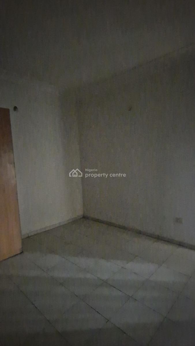 Neatly Used 4 Bedroom Terrace with a Room Bq, House on The Rock Road, Ikate Elegushi Road, Lekki, Lagos, Flat / Apartment for Rent