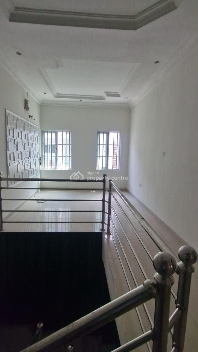 Neatly Used 4 Bedroom Terrace with a Room Bq, House on The Rock Road, Ikate Elegushi Road, Lekki, Lagos, Flat / Apartment for Rent