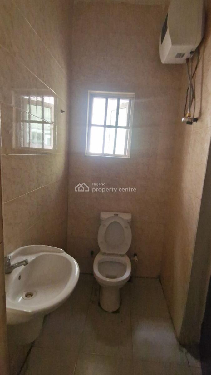 Neatly Used 4 Bedroom Terrace with a Room Bq, House on The Rock Road, Ikate Elegushi Road, Lekki, Lagos, Flat / Apartment for Rent