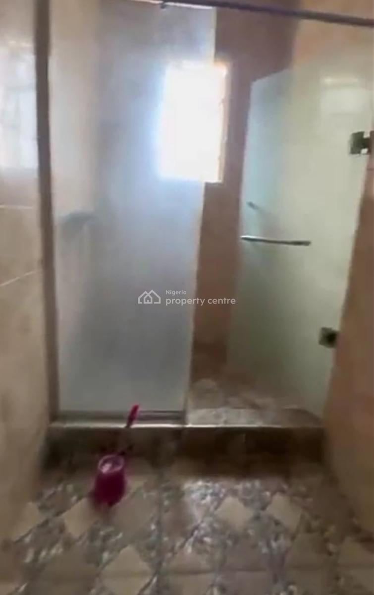 Standard 2 Bedrooms Flat, Guzape District, Abuja, Flat / Apartment for Rent
