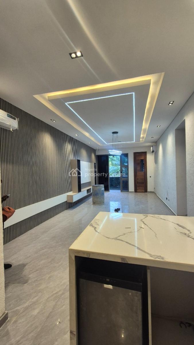 Direct Luxurious, Elegance & Contemporary Finished 3&4 Bedrm Apartment, Shonibare Estate Maryland, Maryland, Lagos, Flat / Apartment for Sale
