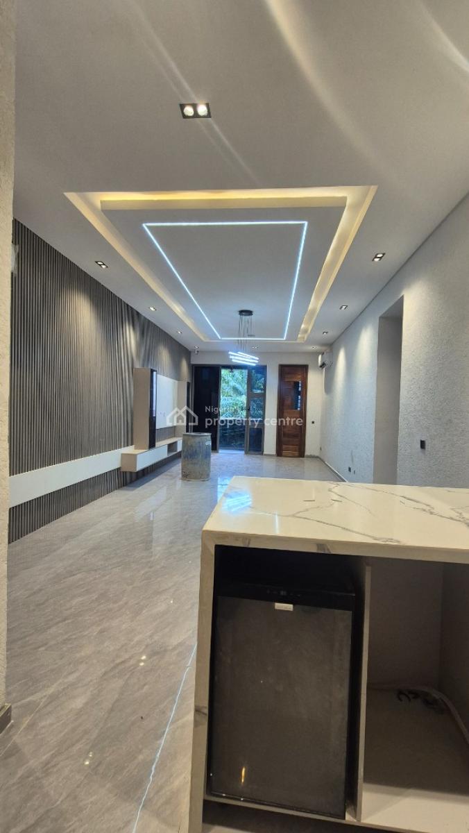 Direct Luxurious, Elegance & Contemporary Finished 3&4 Bedrm Apartment, Shonibare Estate Maryland, Maryland, Lagos, Flat / Apartment for Sale