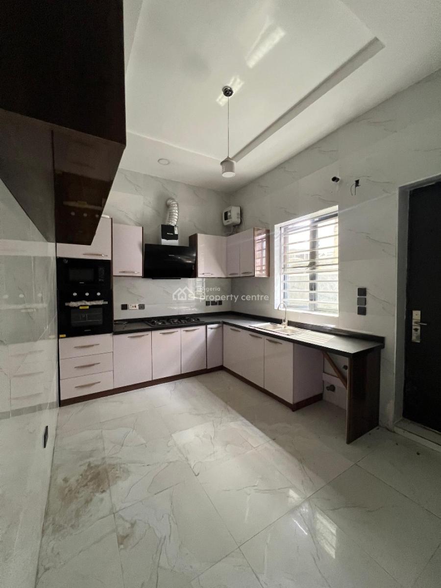 Four Bedroom Terraced Duplex, Ologolo, Lekki, Lagos, Flat / Apartment for Sale