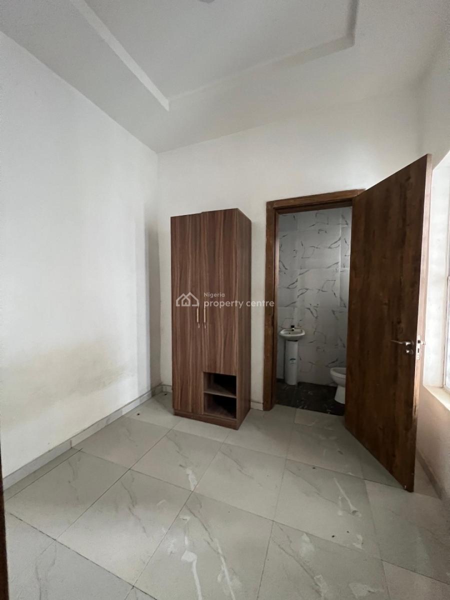 Four Bedroom Terraced Duplex, Ologolo, Lekki, Lagos, Flat / Apartment for Sale