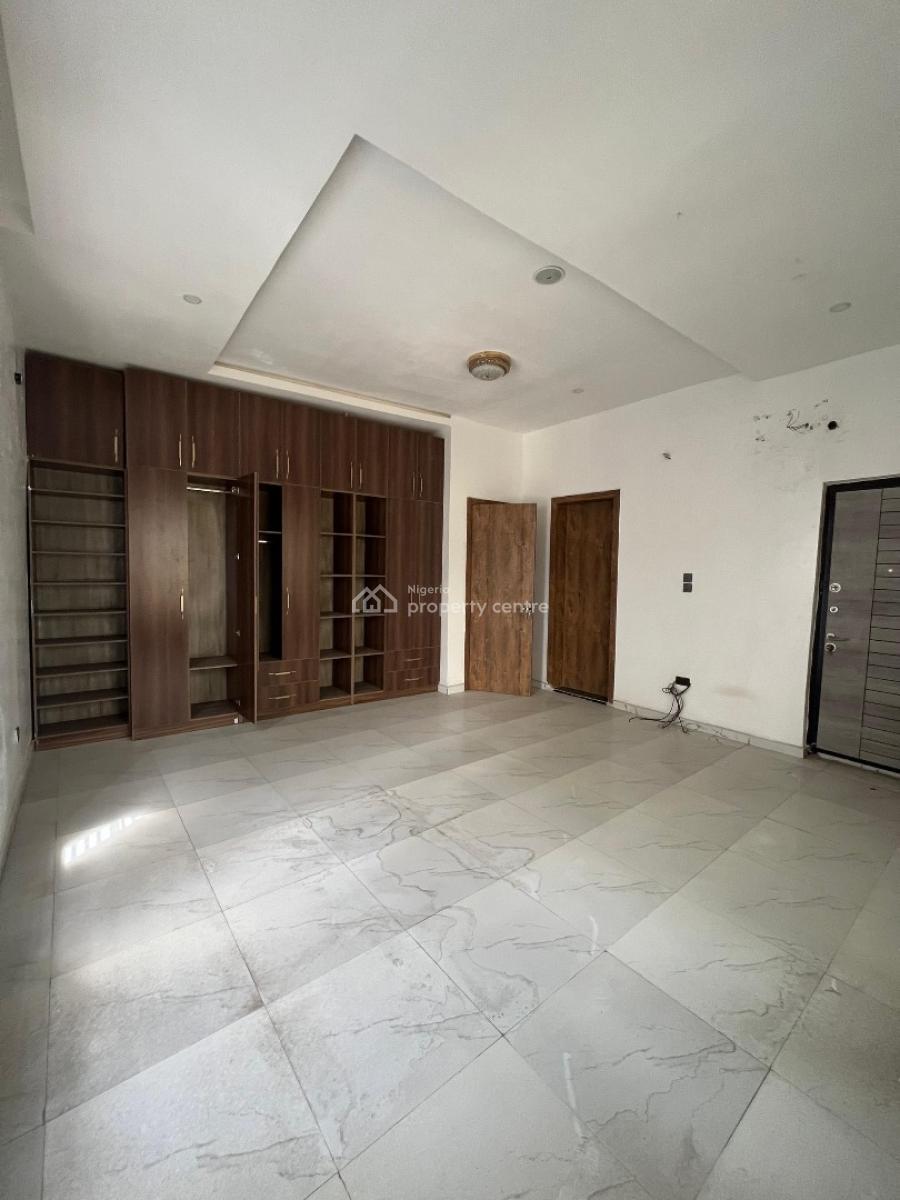 Four Bedroom Terraced Duplex, Ologolo, Lekki, Lagos, Flat / Apartment for Sale