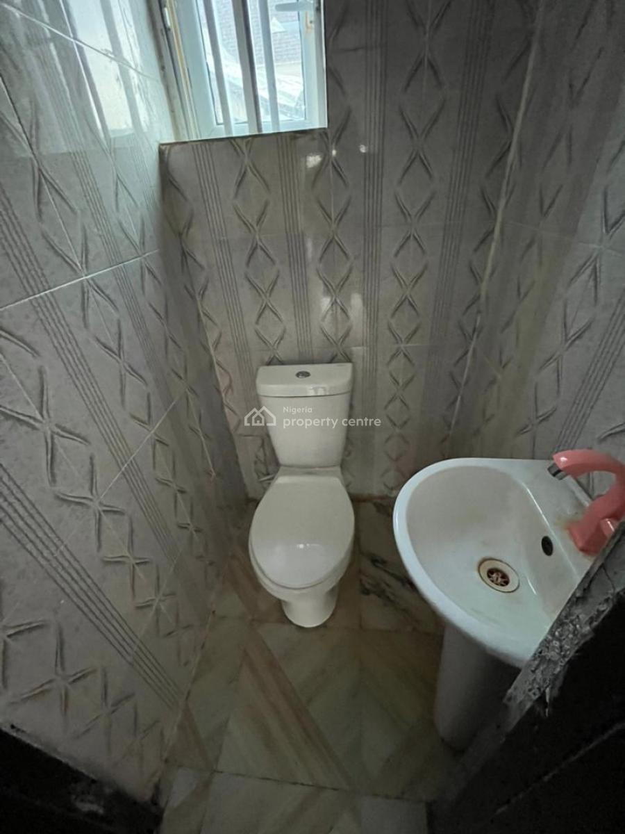 a Standard 2bedroom Flat, Treasure Estate Before Novare Shoprite Ajah, Lekki Phase 2, Lekki, Lagos, Flat / Apartment for Rent