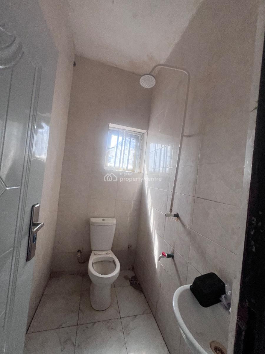 a Standard 2bedroom Flat, Treasure Estate Before Novare Shoprite Ajah, Lekki Phase 2, Lekki, Lagos, Flat / Apartment for Rent