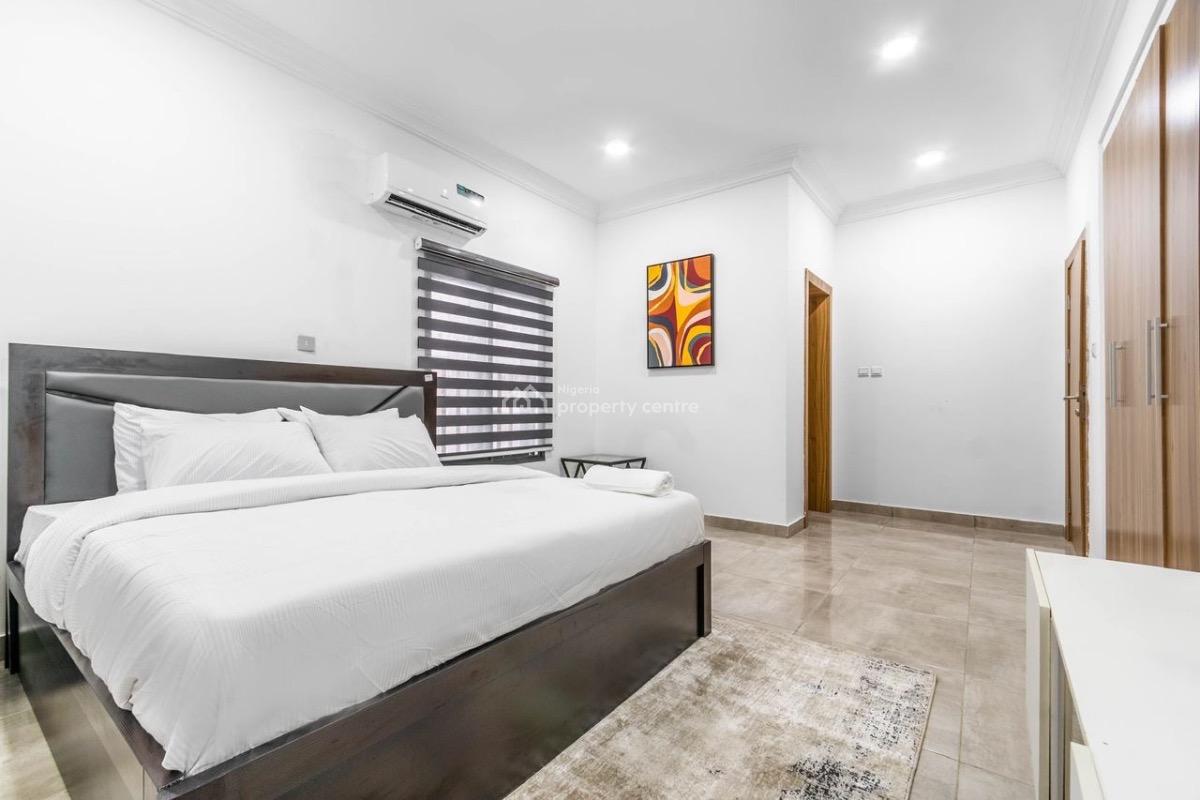 Luxurious 3 Bedroom with Bq and Swimming Poo, Victoria Island (vi), Lagos, Flat / Apartment for Rent