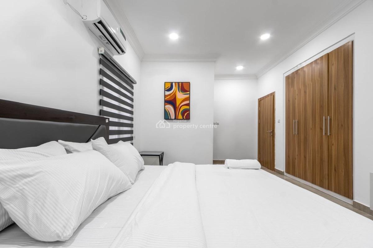 Luxurious 3 Bedroom with Bq and Swimming Poo, Victoria Island (vi), Lagos, Flat / Apartment for Rent