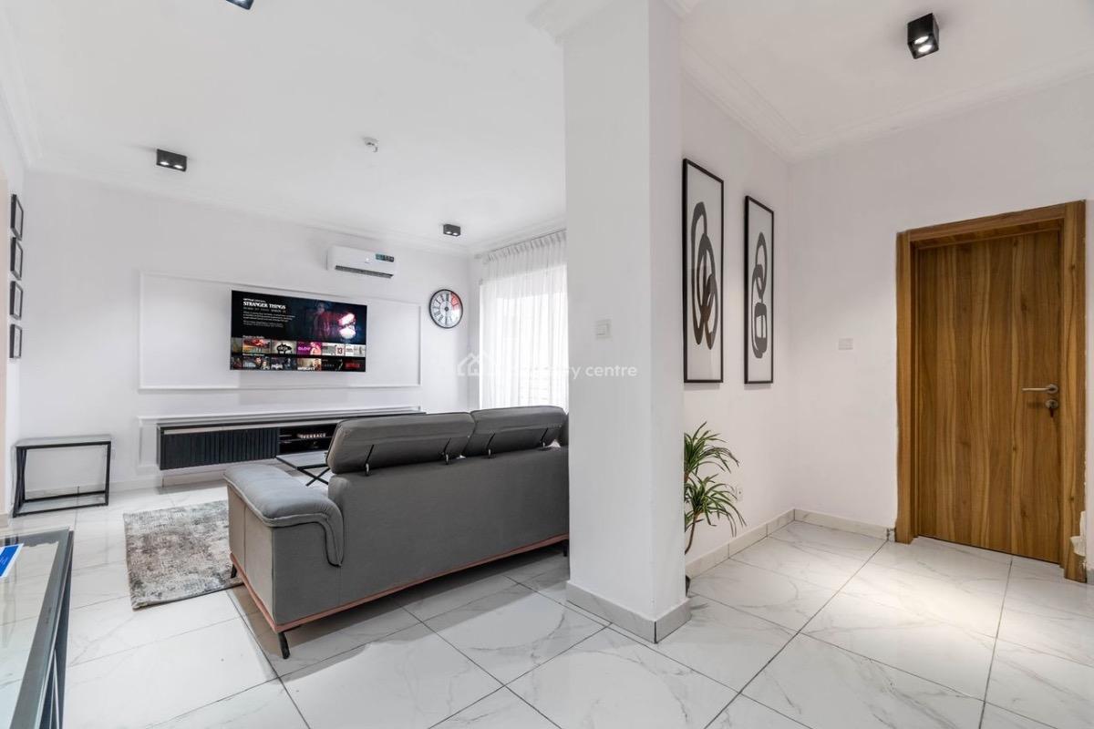Luxurious 3 Bedroom with Bq and Swimming Poo, Victoria Island (vi), Lagos, Flat / Apartment for Rent
