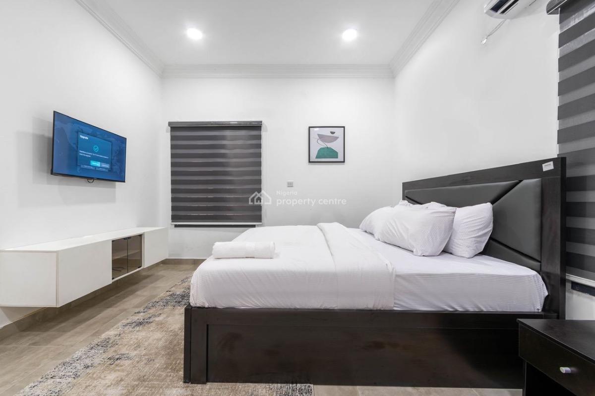 Luxurious 3 Bedroom with Bq and Swimming Poo, Victoria Island (vi), Lagos, Flat / Apartment for Rent