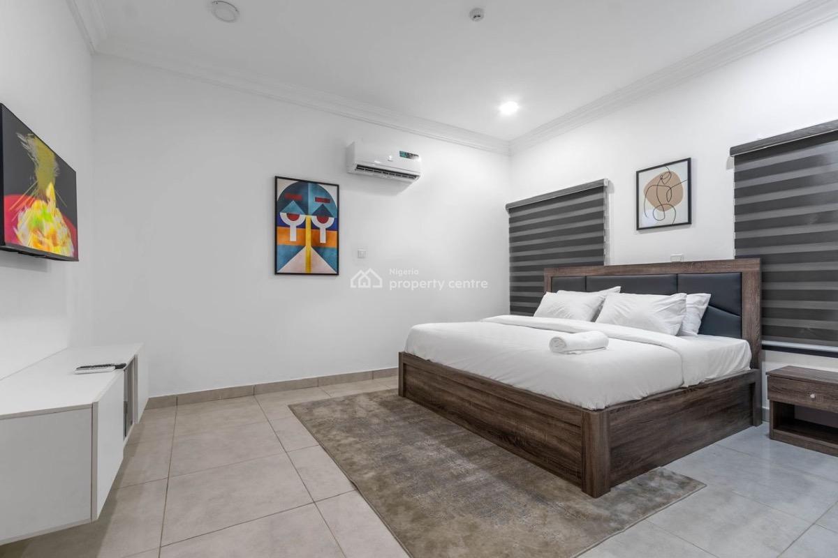 Luxurious 3 Bedroom with Bq and Swimming Poo, Victoria Island (vi), Lagos, Flat / Apartment for Rent