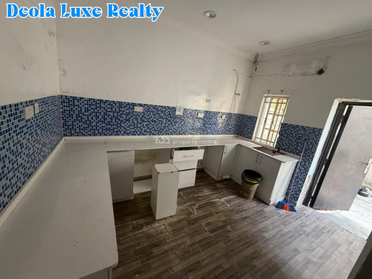 a Commercial 4 Bedroom House with Spacious Compound, Off Admiralty Way, Lekki Phase 1, Lekki, Lagos, Semi-detached Duplex for Rent