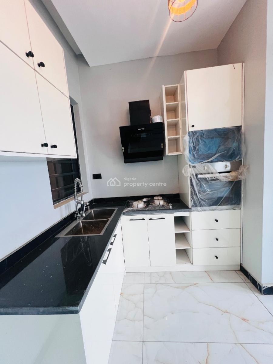 Luxury 2 Bedroom Apartment, Lekki Phase 1, Lekki, Lagos, Flat / Apartment for Sale
